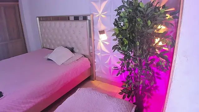 im sebaslopez online show from September 25, 2025, 4:05 am