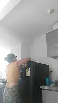 nicolle milf1978 online show from October 11, 2025, 2:15 pm