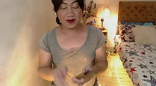 Snapshot of playtimesussy69 chatting on January 1, 2025, 5:11 pm playtimesussy69 online show from January 1, 2025, 5:11 pm