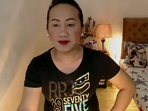 Snapshot of playtimesussy69 chatting on January 12, 2025, 11:28 am playtimesussy69 online show from January 12, 2025, 11:28 am