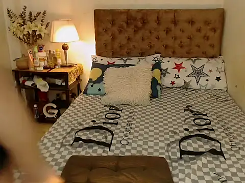 Snapshot of playtimesussy69 chatting on December 4, 2025, 1:15 am playtimesussy69 online show from December 4, 2025, 1:15 am