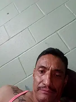 Snapshot of Innsaciable chatting on May 4, 2026, 10:55 am Innsaciable online show from May 4, 2026, 10:55 am