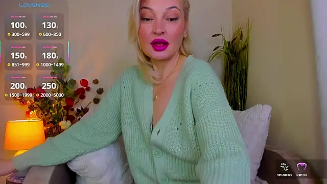 Milena candyy online show from April 7, 2026, 8:09 pm