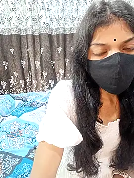 Snapshot of Cute-Bhavya chatting on March 5, 2025, 6:23 am Cute-Bhavya online show from March 5, 2025, 6:23 am