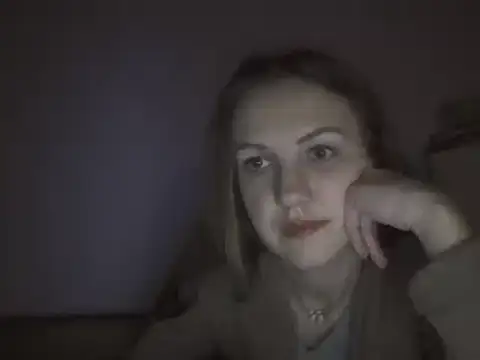 Snapshot of Milaniya261 chatting on February 1, 2025, 12:51 am Milaniya261 online show from February 1, 2025, 12:51 am