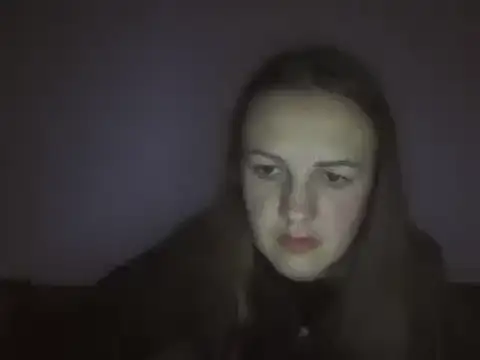 Snapshot of Milaniya261 chatting on February 6, 2025, 12:22 am Milaniya261 online show from February 6, 2025, 12:22 am