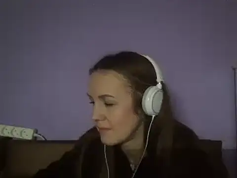 Snapshot of Milaniya261 chatting on February 20, 2025, 4:07 am Milaniya261 online show from February 20, 2025, 4:07 am