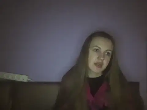 Snapshot of Milaniya261 chatting on February 28, 2025, 1:15 am Milaniya261 online show from February 28, 2025, 1:15 am