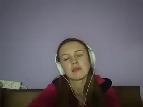 Snapshot of Milaniya261 chatting on March 4, 2025, 4:06 am Milaniya261 online show from March 4, 2025, 4:06 am