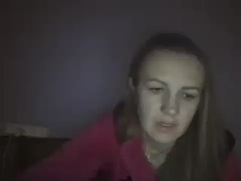 Snapshot of Milaniya261 chatting on March 19, 2025, 1:21 am Milaniya261 online show from March 19, 2025, 1:21 am