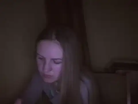 Snapshot of Milaniya261 chatting on March 23, 2025, 3:43 am Milaniya261 online show from March 23, 2025, 3:43 am