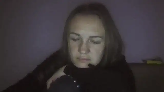 Snapshot of Milaniya261 chatting on September 14, 2025, 12:32 am Milaniya261 online show from September 14, 2025, 12:32 am