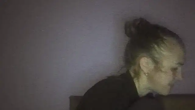 Snapshot of Milaniya261 chatting on September 27, 2025, 1:10 am Milaniya261 online show from September 27, 2025, 1:10 am