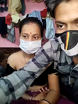 riyagupta5 online show from November 17, 2025, 10:32 am