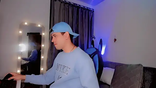 Snapshot of joe_jhon chatting on March 8, 2025, 3:02 pm joe jhon online show from March 8, 2025, 3:02 pm