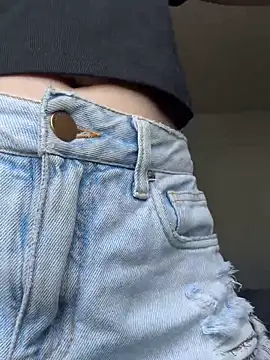 Morguisssz online show from November 9, 2025, 4:05 pm