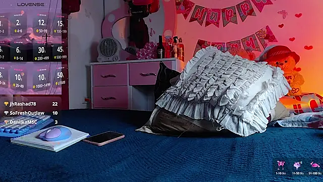 1Ashley  online show from February 26, 2025, 5:53 am