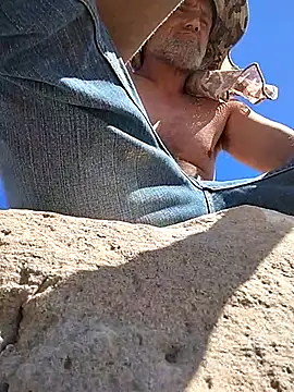 DatingProfile USA 43 str8 online show from March 8, 2025, 10:13 pm