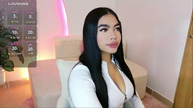 Snapshot of AllissonJames chatting on May 9, 2026, 12:10 pm AllissonJames online show from May 9, 2026, 12:10 pm