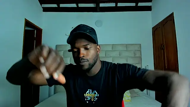 Dylan Taylor online show from February 18, 2026, 2:40 am