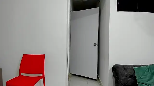 Dylan Taylor online show from April 18, 2026, 11:03 am