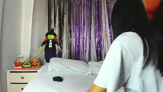  lexx1e online show from October 29, 2025, 1:46 pm