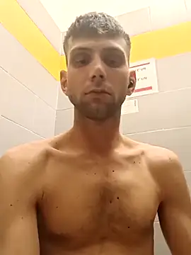 dariodario online show from March 18, 2025, 6:04 pm