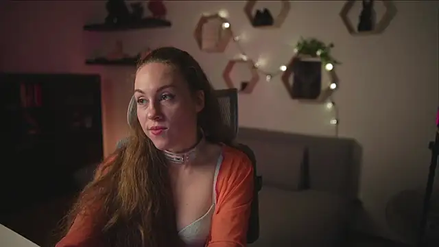 Berberis  Silene online show from October 6, 2025, 7:00 pm