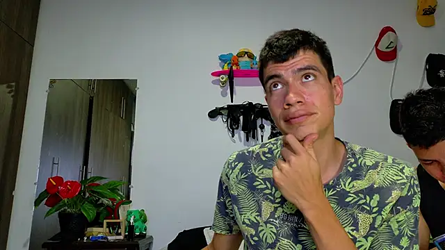 Snapshot of Nymphobuddies chatting on December 17, 2024, 7:04 pm Nymphobuddies online show from December 17, 2024, 7:04 pm