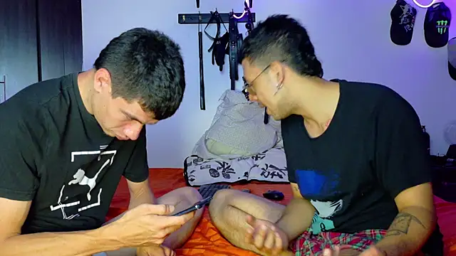 Snapshot of Nymphobuddies chatting on January 19, 2025, 10:06 pm Nymphobuddies online show from January 19, 2025, 10:06 pm