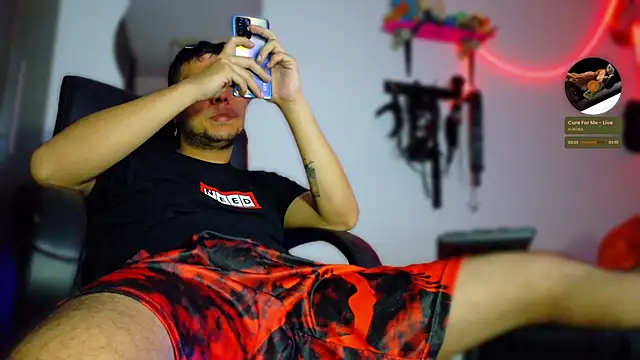 Snapshot of Nymphobuddies chatting on February 19, 2025, 10:53 pm Nymphobuddies online show from February 19, 2025, 10:53 pm