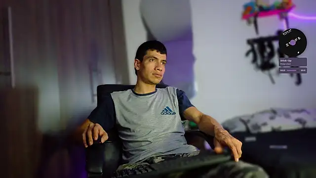 Snapshot of Nymphobuddies chatting on February 24, 2025, 12:52 am Nymphobuddies online show from February 24, 2025, 12:52 am