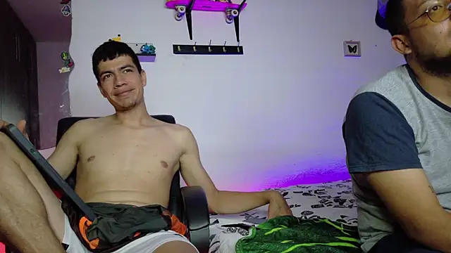 Snapshot of Nymphobuddies chatting on November 24, 2025, 10:42 pm Nymphobuddies online show from November 24, 2025, 10:42 pm