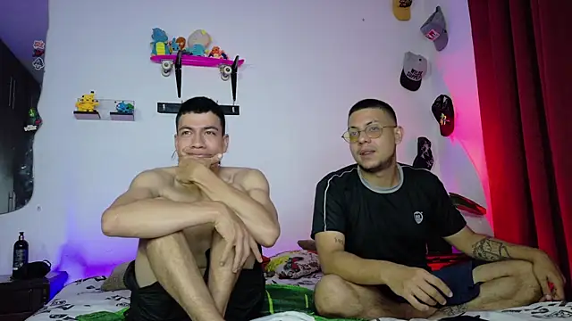 Snapshot of Nymphobuddies chatting on December 2, 2025, 3:23 am Nymphobuddies online show from December 2, 2025, 3:23 am