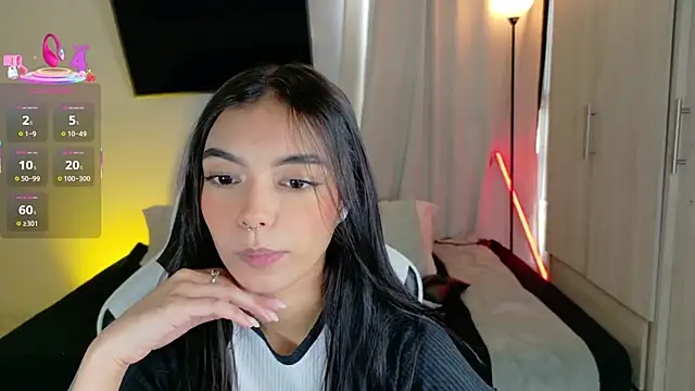 AnabelWolf online show from September 15, 2025, 5:35 pm