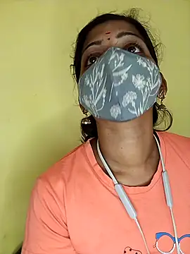 Snapshot of Tamil_Shalini_Lustyy chatting on February 1, 2025, 8:29 am Tamil Shalini Lustyy online show from February 1, 2025, 8:29 am