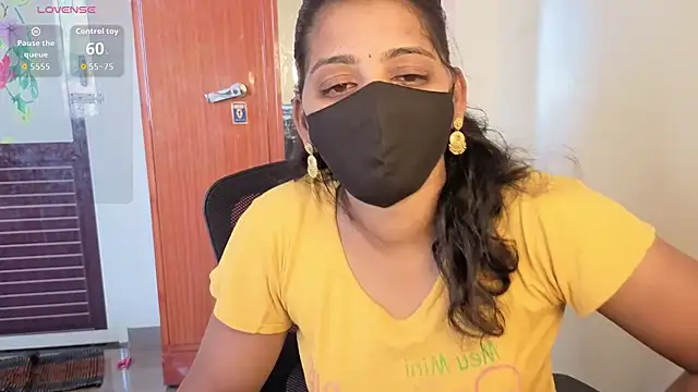 Tamil Shalini Lustyy online show from April 12, 2026, 9:36 am