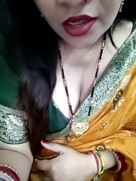 Snapshot of Mayuri77 chatting on May 7, 2026, 7:03 am Mayuri77 online show from May 7, 2026, 7:03 am