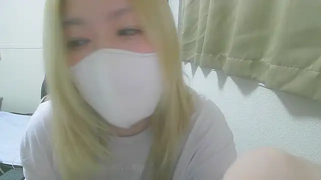 Snapshot of Remi_official chatting on October 3, 2025, 9:12 pm Remi official online show from October 3, 2025, 9:12 pm
