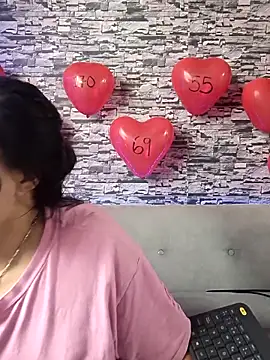 Snapshot of sofi_bronw chatting on February 14, 2025, 5:14 pm sofi bronw online show from February 14, 2025, 5:14 pm