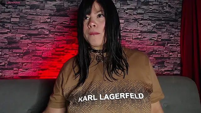 Snapshot of sofi_bronw chatting on March 14, 2025, 11:56 am sofi bronw online show from March 14, 2025, 11:56 am