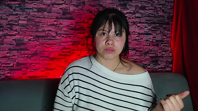 Snapshot of sofi_bronw chatting on March 18, 2025, 10:36 am sofi bronw online show from March 18, 2025, 10:36 am