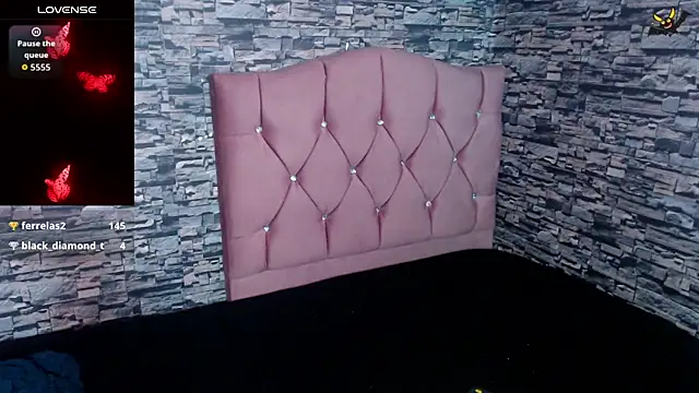 Snapshot of sofi_bronw chatting on October 11, 2025, 2:04 pm sofi bronw online show from October 11, 2025, 2:04 pm