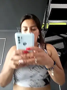 LIZ-06  online show from March 5, 2025, 12:33 pm