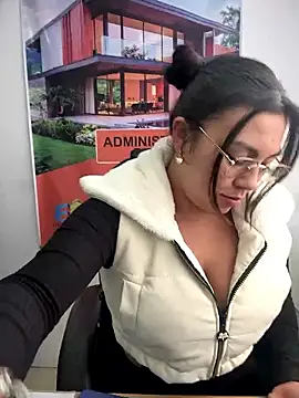 LIZ-06  online show from January 6, 2026, 7:17 pm