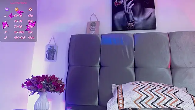 Hellen starx online show from February 23, 2026, 4:04 pm