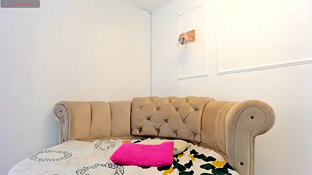 briannaduque online show from February 14, 2025, 12:03 pm