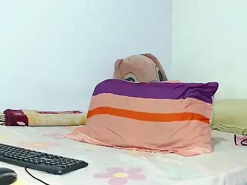 emily rousxxx online show from October 10, 2025, 11:15 pm