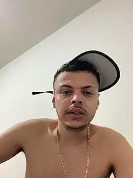 alexxng online show from December 6, 2024, 1:33 pm