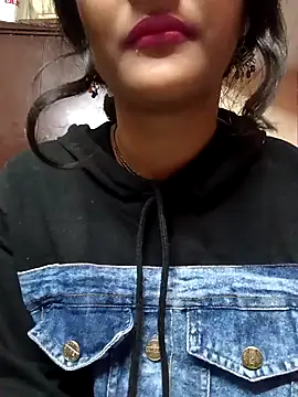 BabySlimmy10 online show from February 20, 2025, 8:47 pm